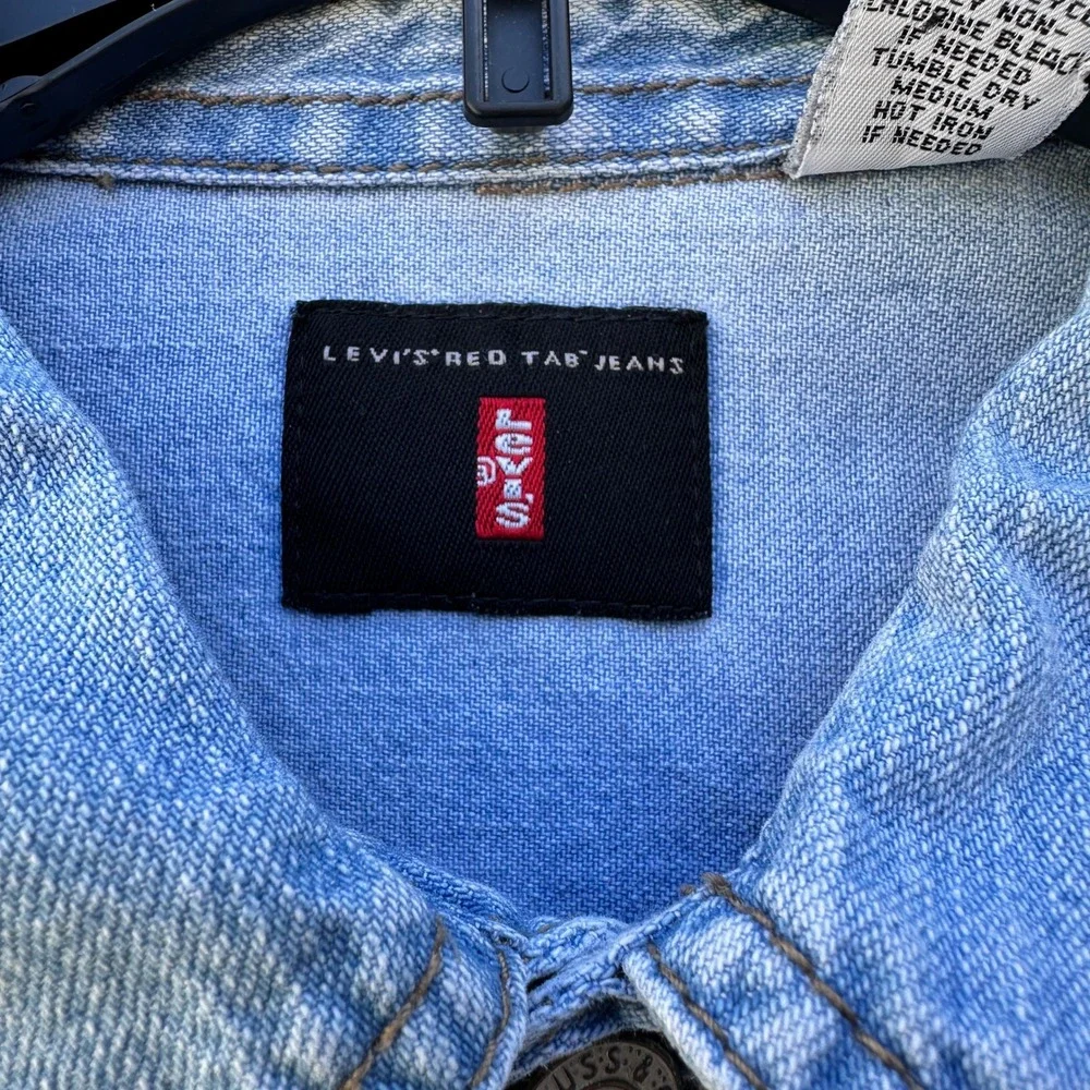 Vintage Levis Red Tab Jeans Denim Button Down Shirt Light Wash 60560-1315 XL